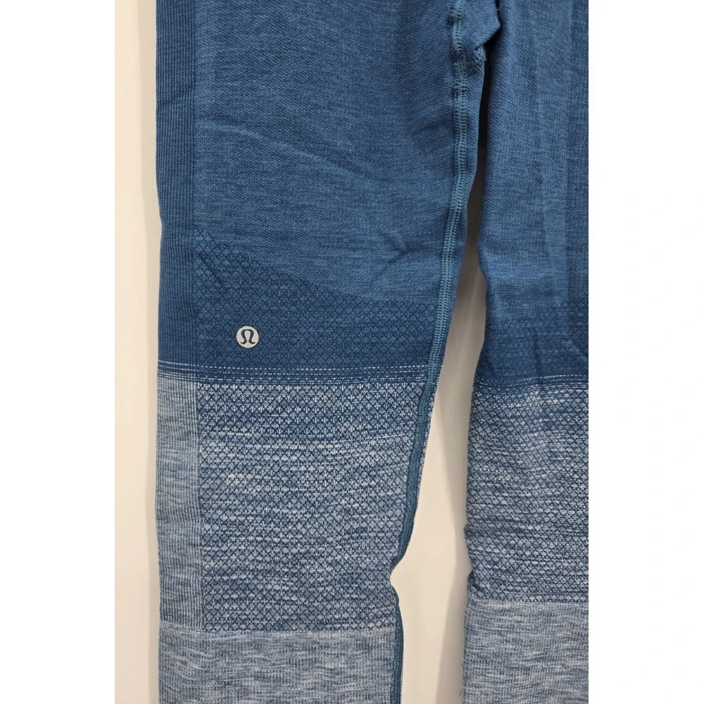 Lululemon Pants Womens 4 Seamlessly Street Crop Blue Activewear Measured 25" - Picture 8 of 9